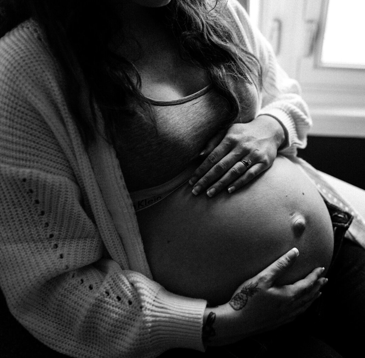 nikkivanvugtmaternitysession2022heatherdoughtphotography-14 copy