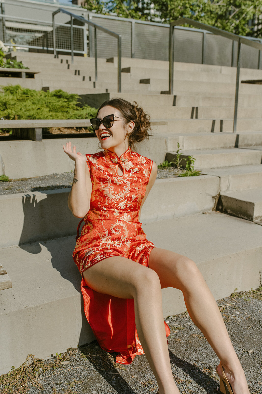 toronto-city-elopement-city-hall-ttc-subway-sugar-beach-fun-romantic-sumer-wedding-2779