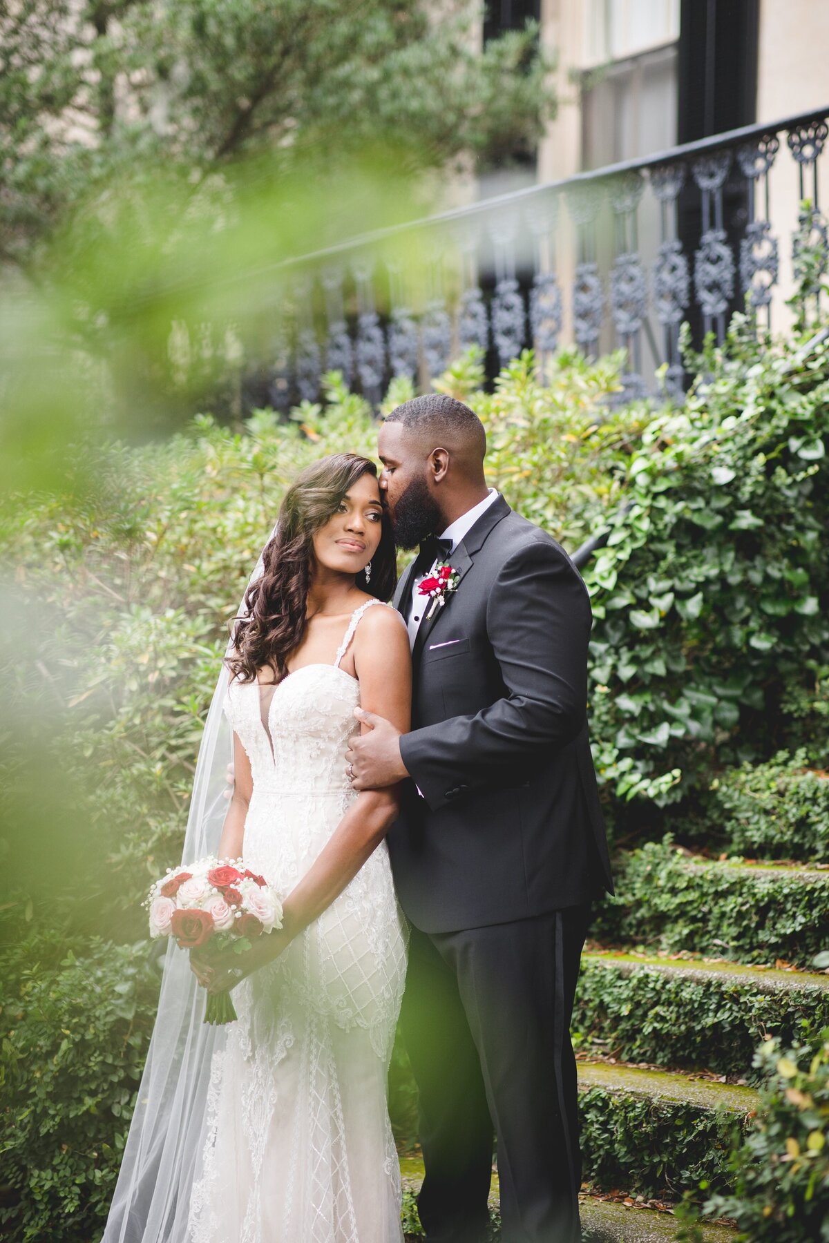 Savannah-elopement-photographer-gastonian-19