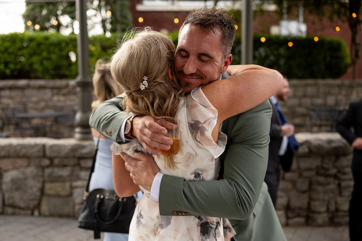 BluffViewArtDistrictWedding_0524