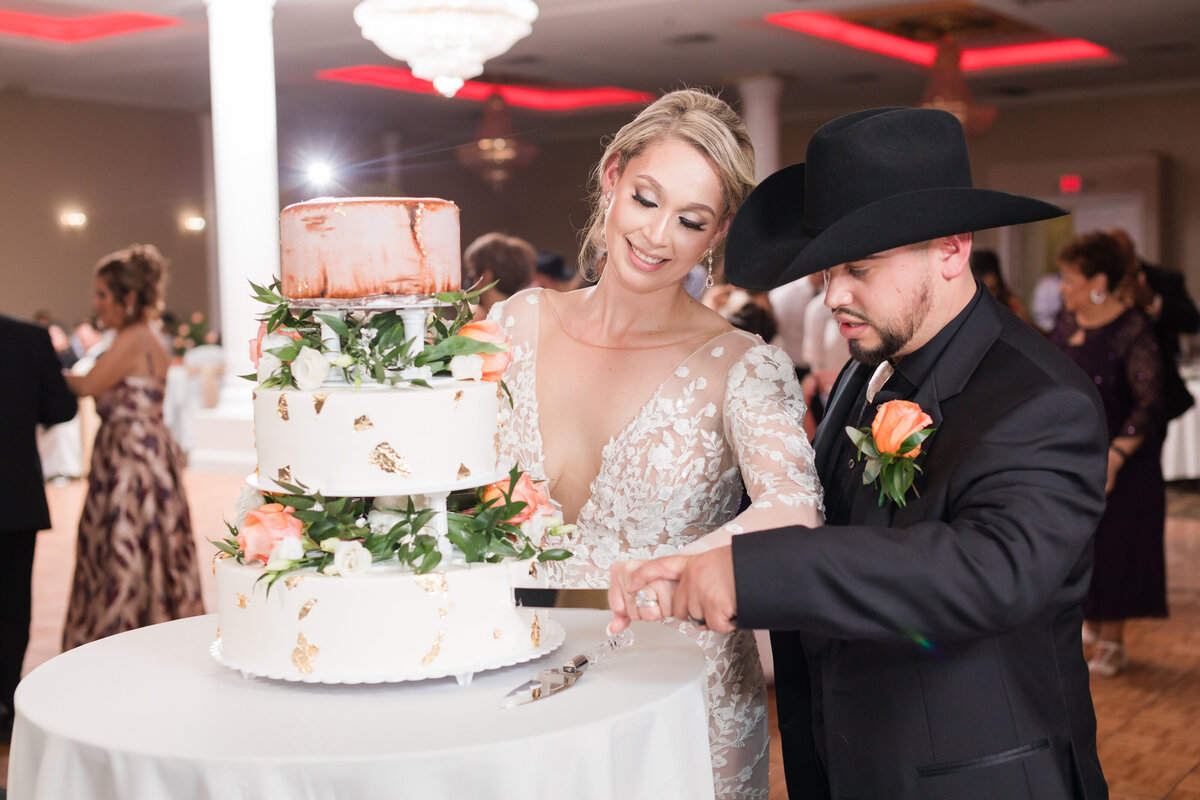 Melissa & Eduardo's Wedding Day, The Milan Banquet Hall, Waukegan, IL, Maira Ochoa Photography-0351