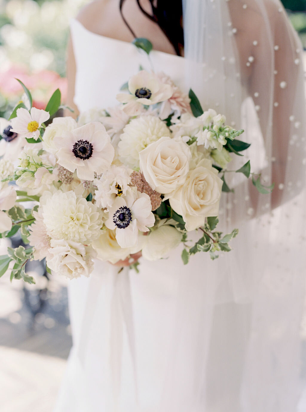 Ali-Reed-Photography-Alexandra-Elise-Photography-Rochester-New-York-Film-Wedding-Photographer-The-Strathallan-001