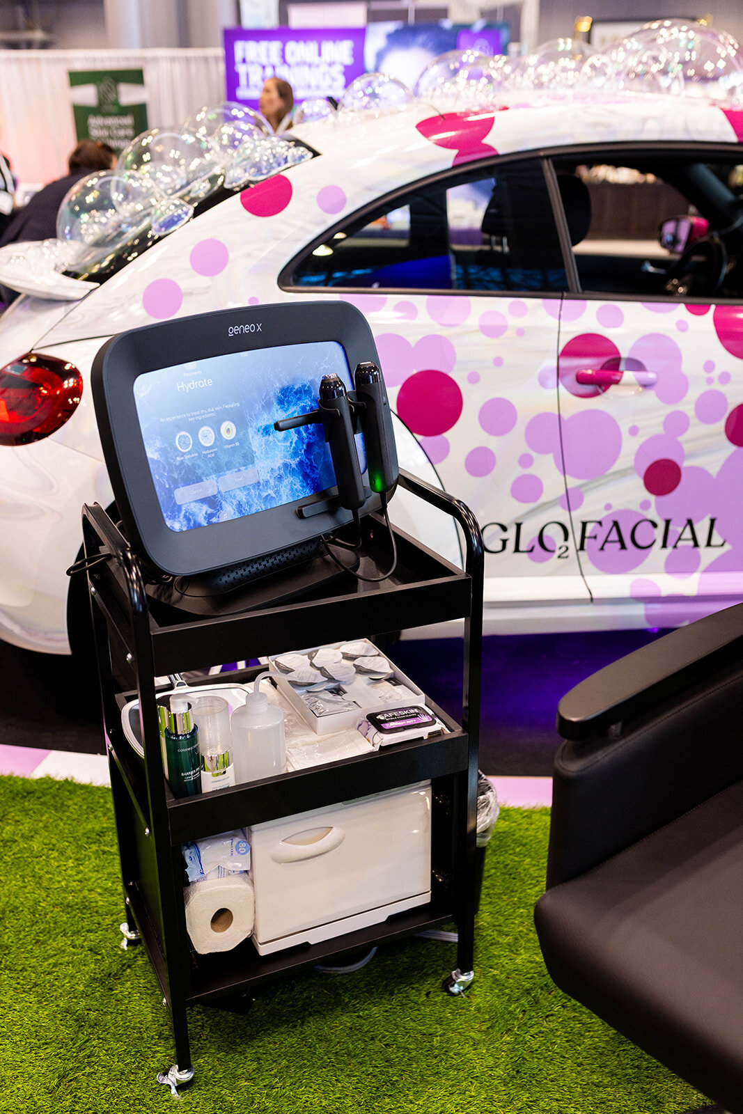 javitz-center-branding-glofacial-23_websize
