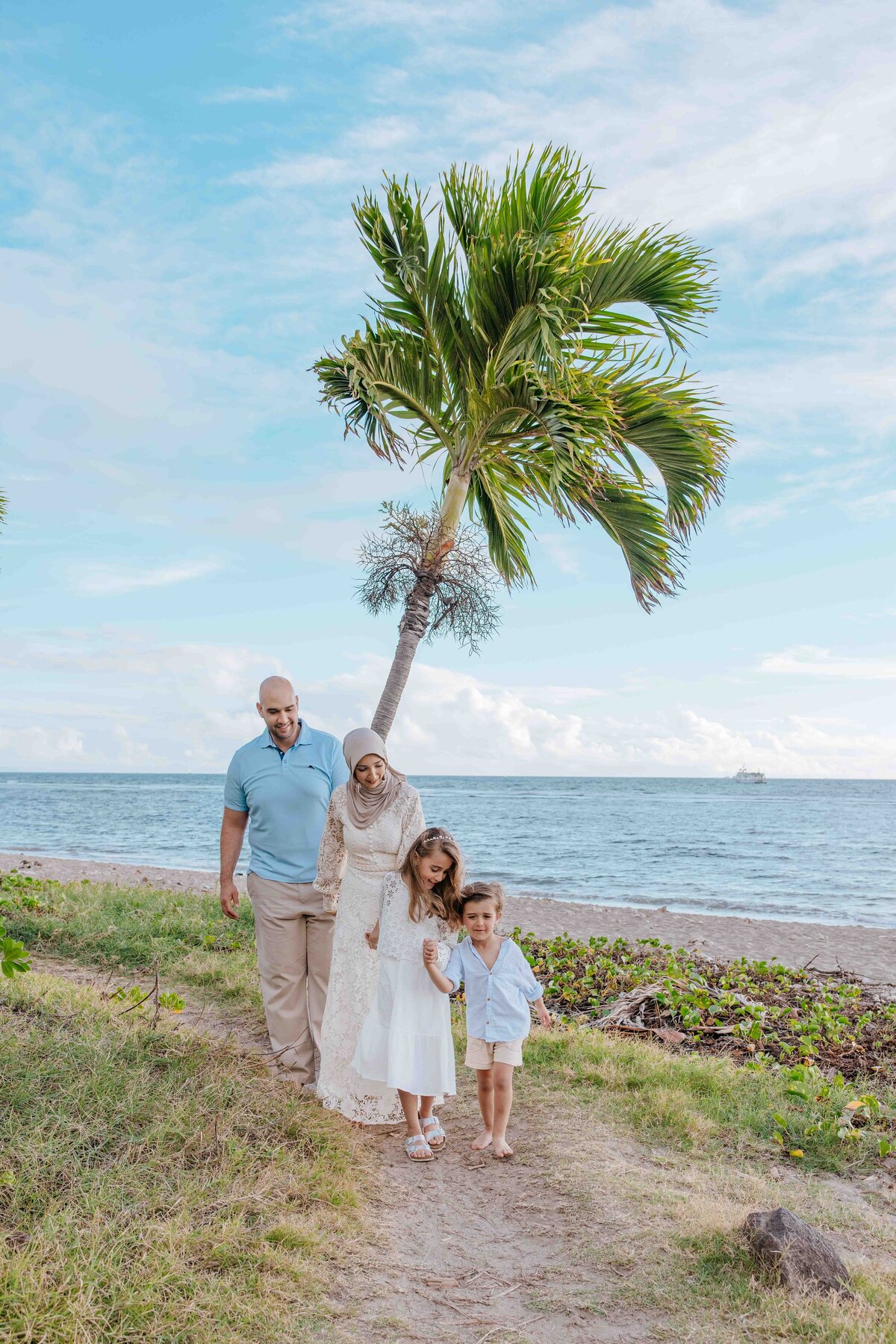 beautiful family photo in Maui