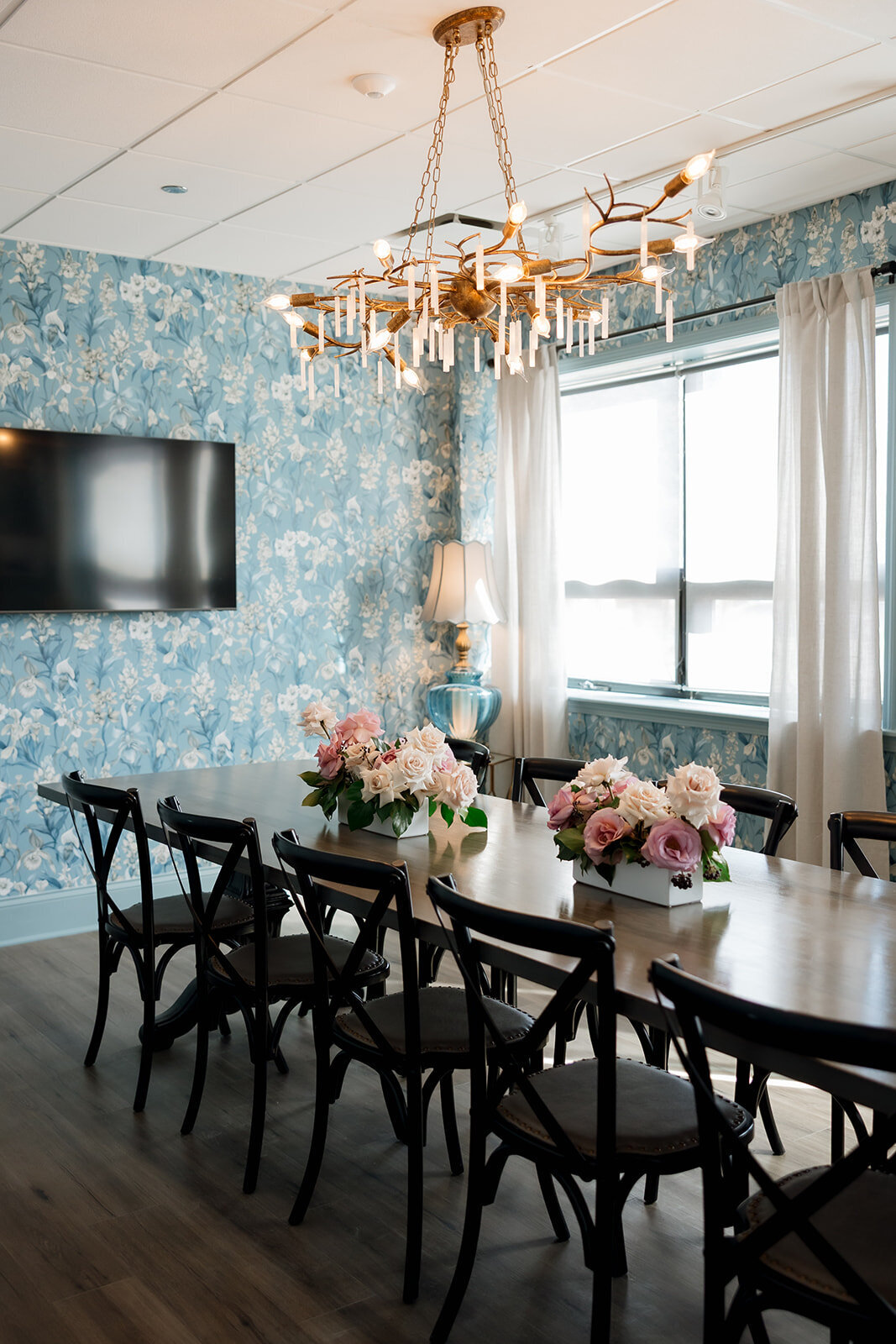 intimate and comfortable bridal suite, ode to something blue element of a wedding, natural lighting, welcoming ambiance