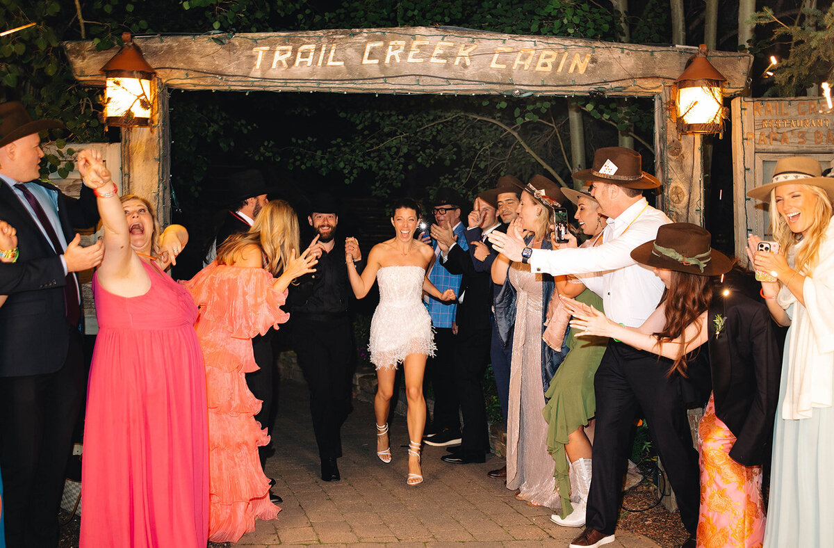 Olivia&TomSneakPeeks(Wedding)-246