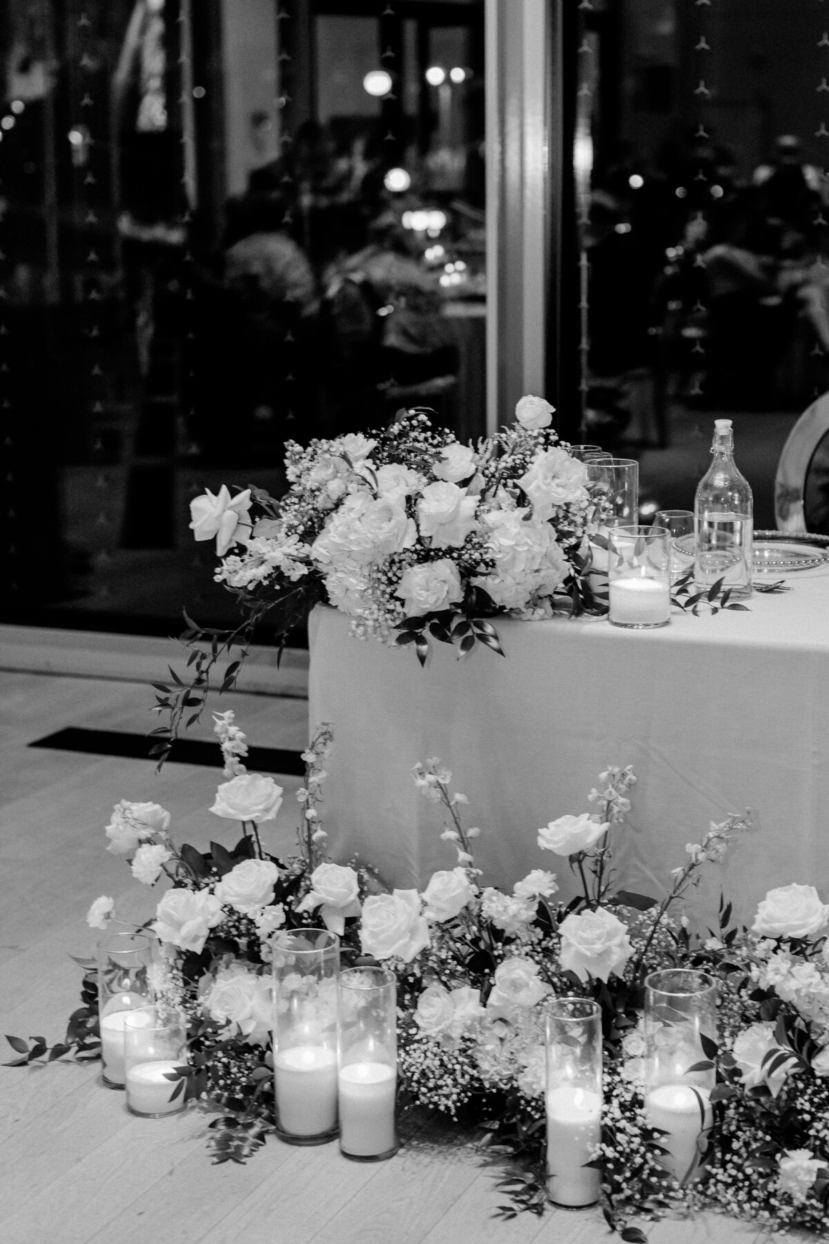1460 Pascale and Nicolas NAC OBorn Room Wedding Downtown_Ottawa_Photography by Emma