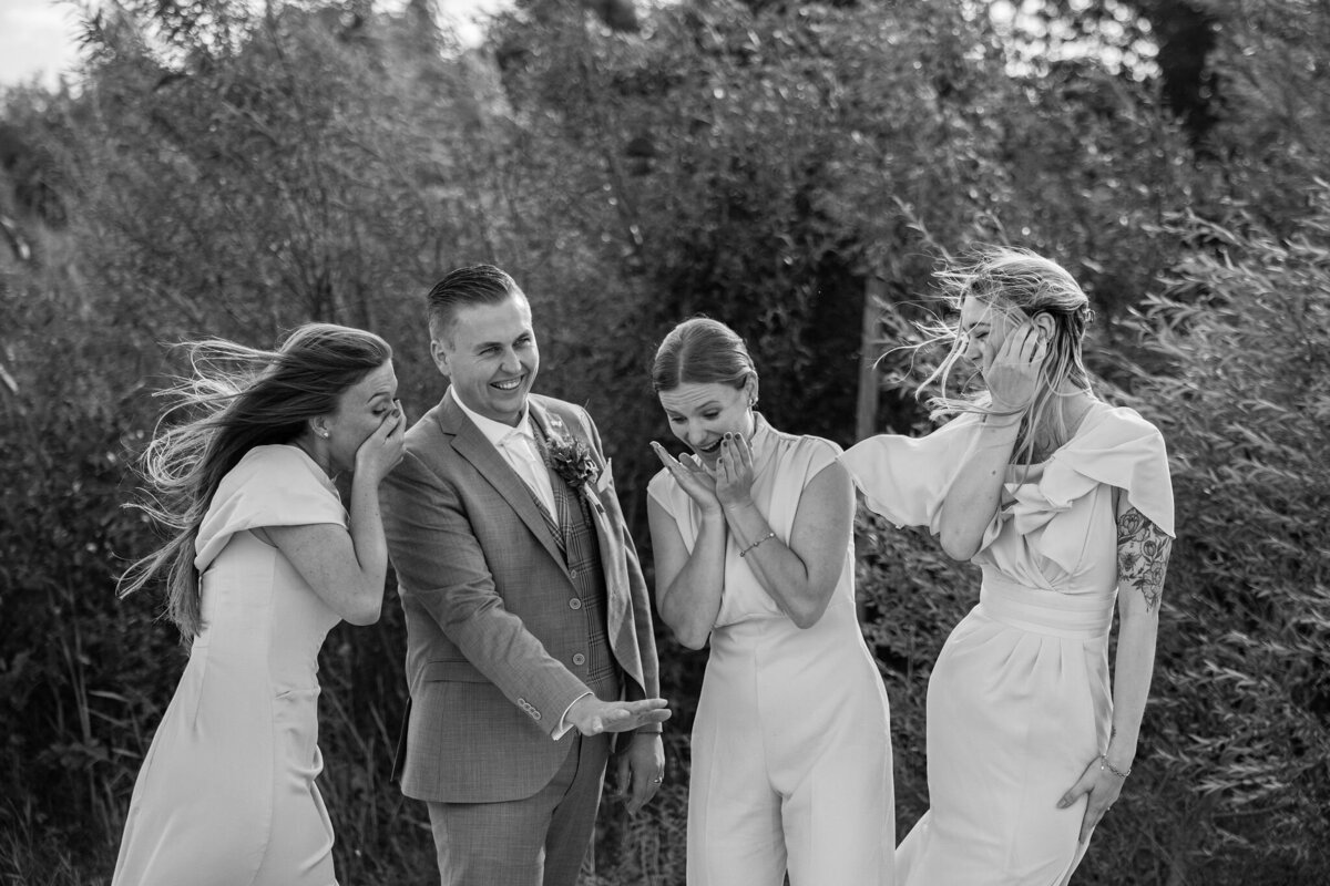 Groepsfoto's-trouwen-Nienke-Jolien-Photography