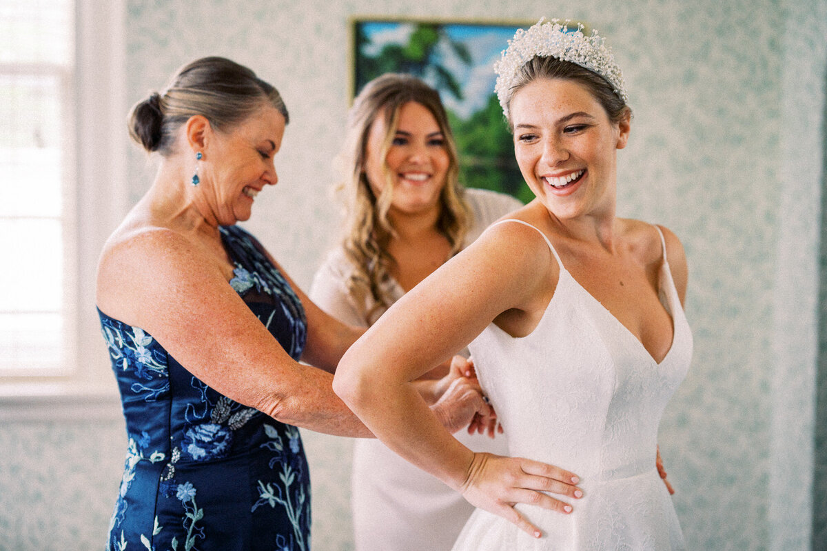 Farmington Country Club Wedding Photographer - Hunter and Sarah Photography-10