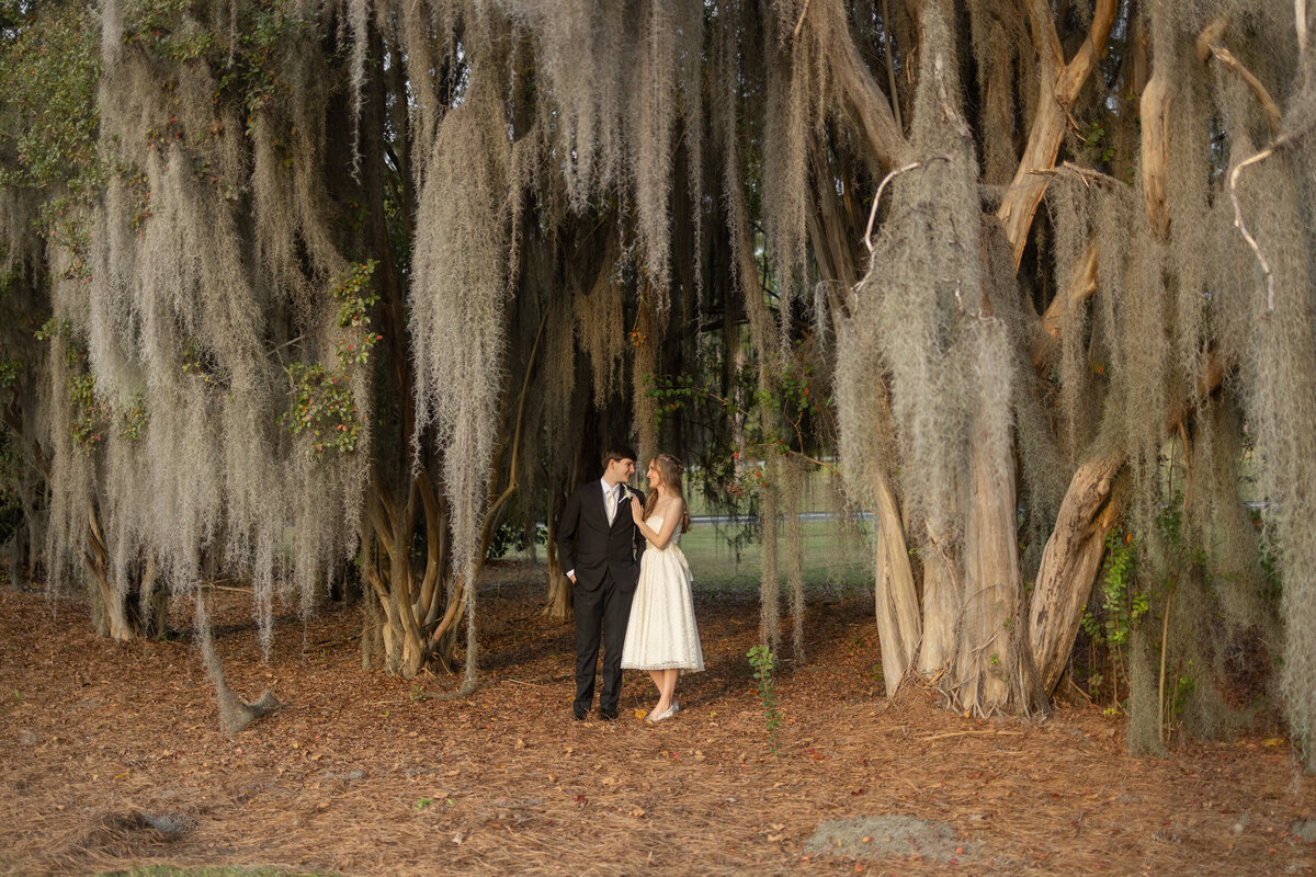 bride-and-groom-National-Infantry-Museum-Amanda-Richardson-Photography