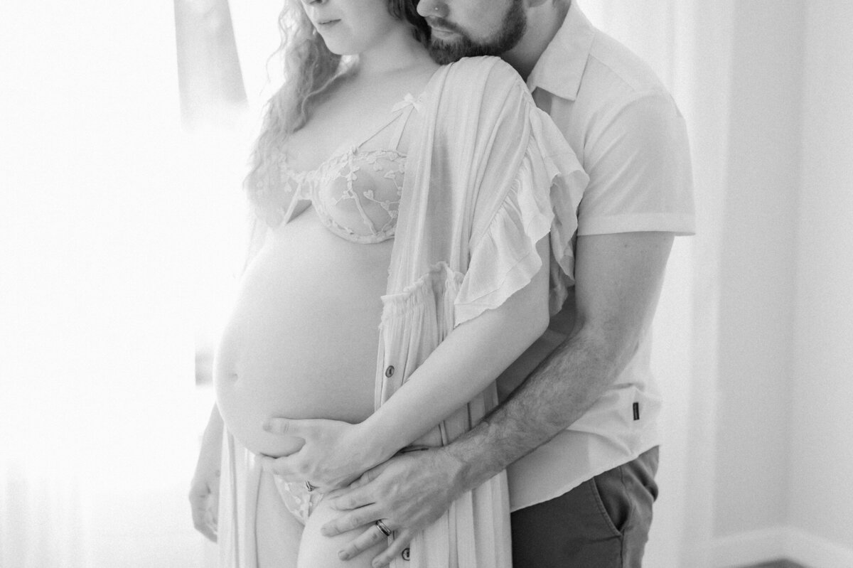 intimate-maternity-boudoir-session-82