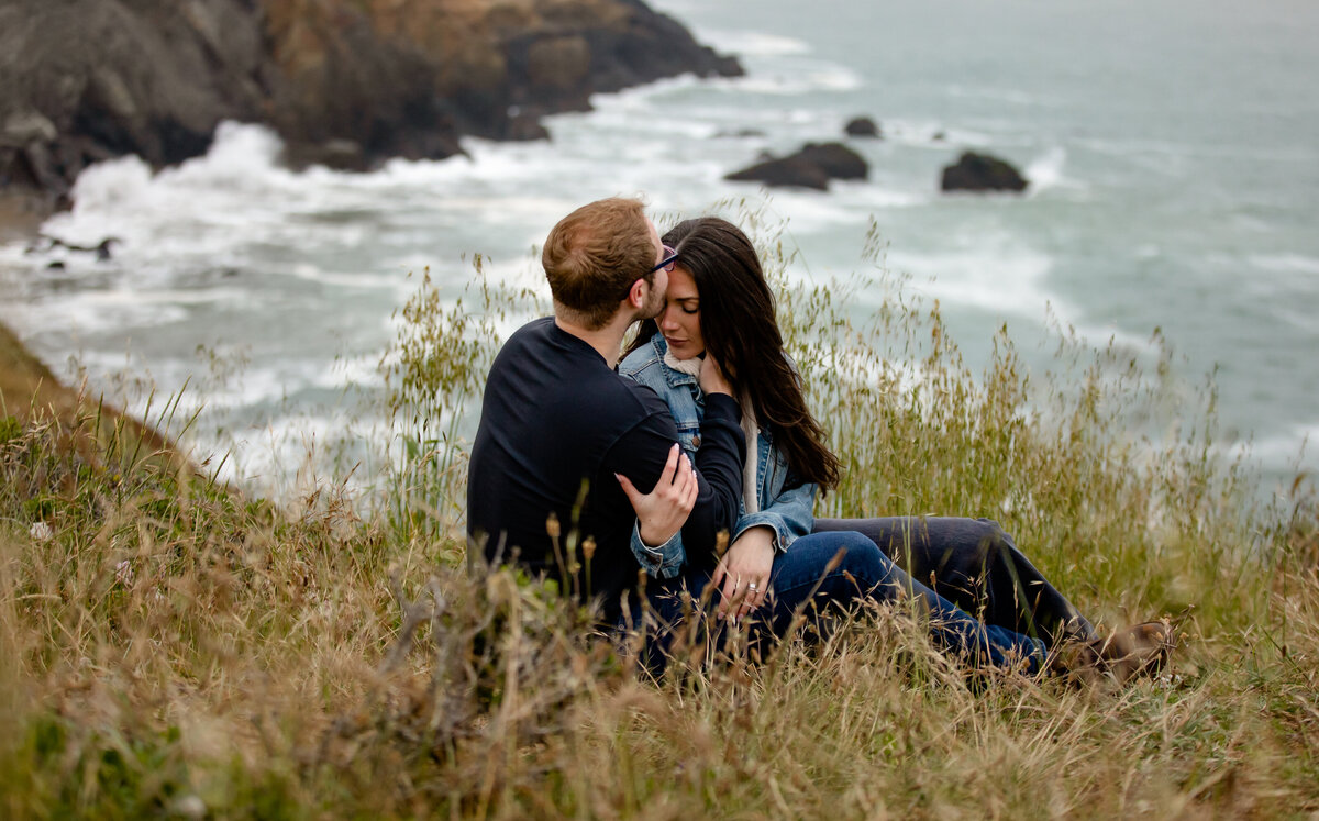 05312023_Makenzie+Gavin_RodeoBeachCA_AnjaJensenPhotography-125