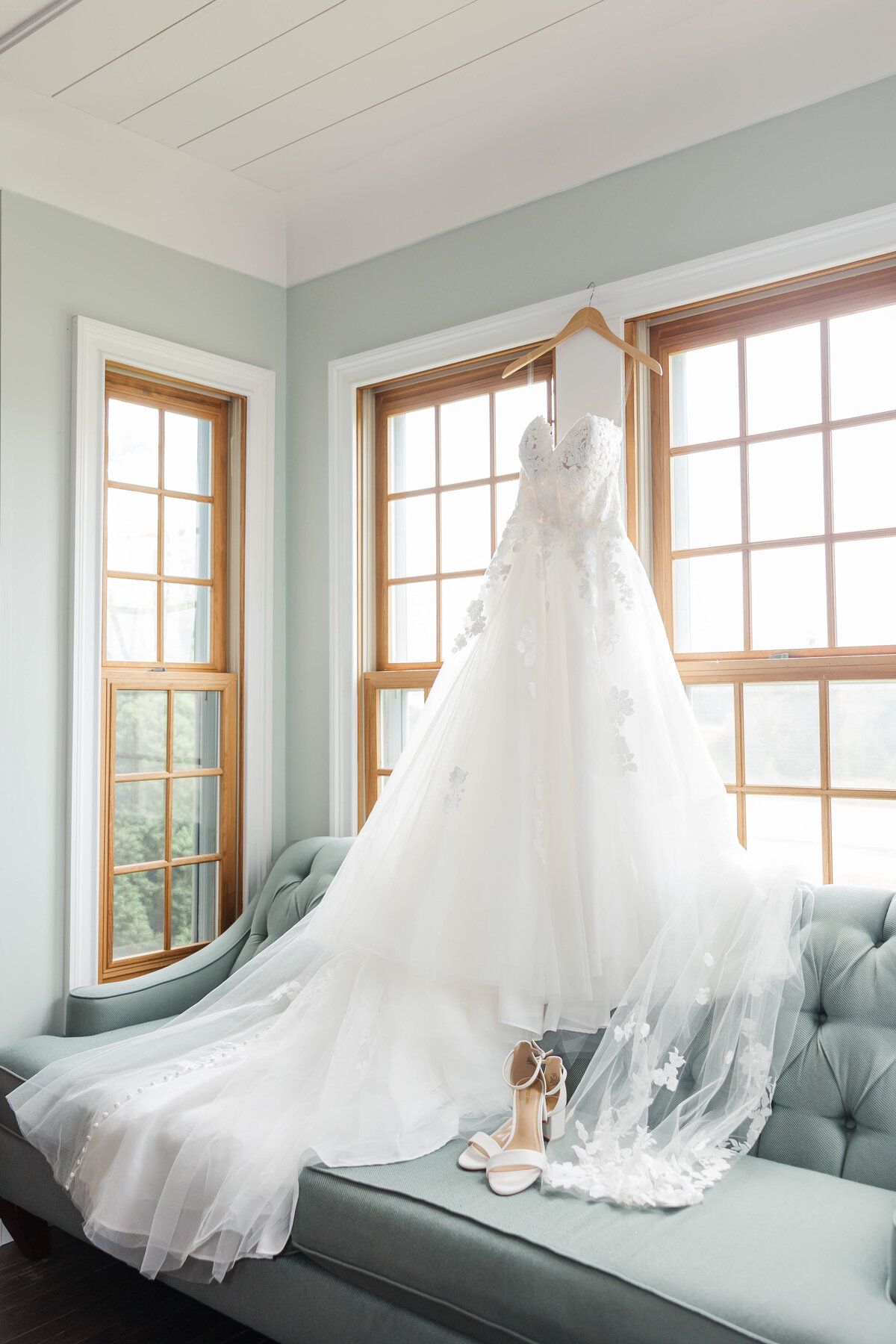 traverse-city-wedding-photographer-wedding-dress-detail