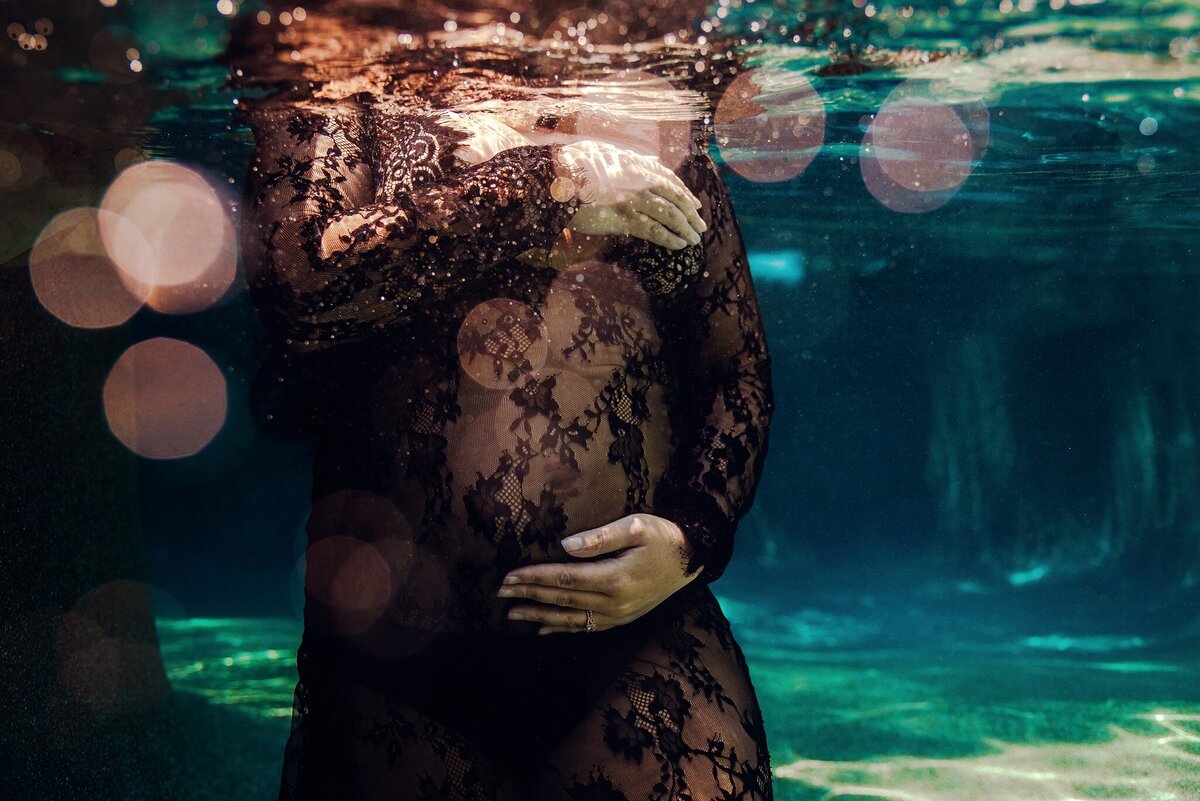 Renee_Stengel_Photography_Underwater_Maternity_Portrait_Charlotte_NC_0006