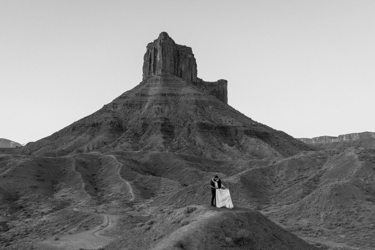 Caela is a destination wedding and elopement photographer based in Utah. She creates wedding photography that is emotive and timeless. If you're looking for an Utah Wedding Photographer, she's your girl!