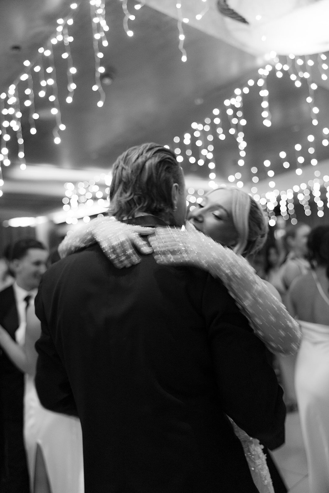 crest-hollow-country-club-nyc-wedding-photographer-love-melissa-779