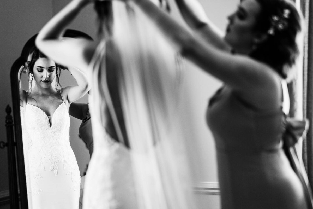 bride-getting-ready-ct-wedding-dj-music