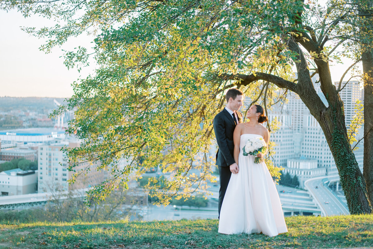 cassie-nichole-photography-cincinnati-ohio-wedding-photography-the-view-at-mt-adams-hannah-jeff-wedding-day-bride-and-groom-149