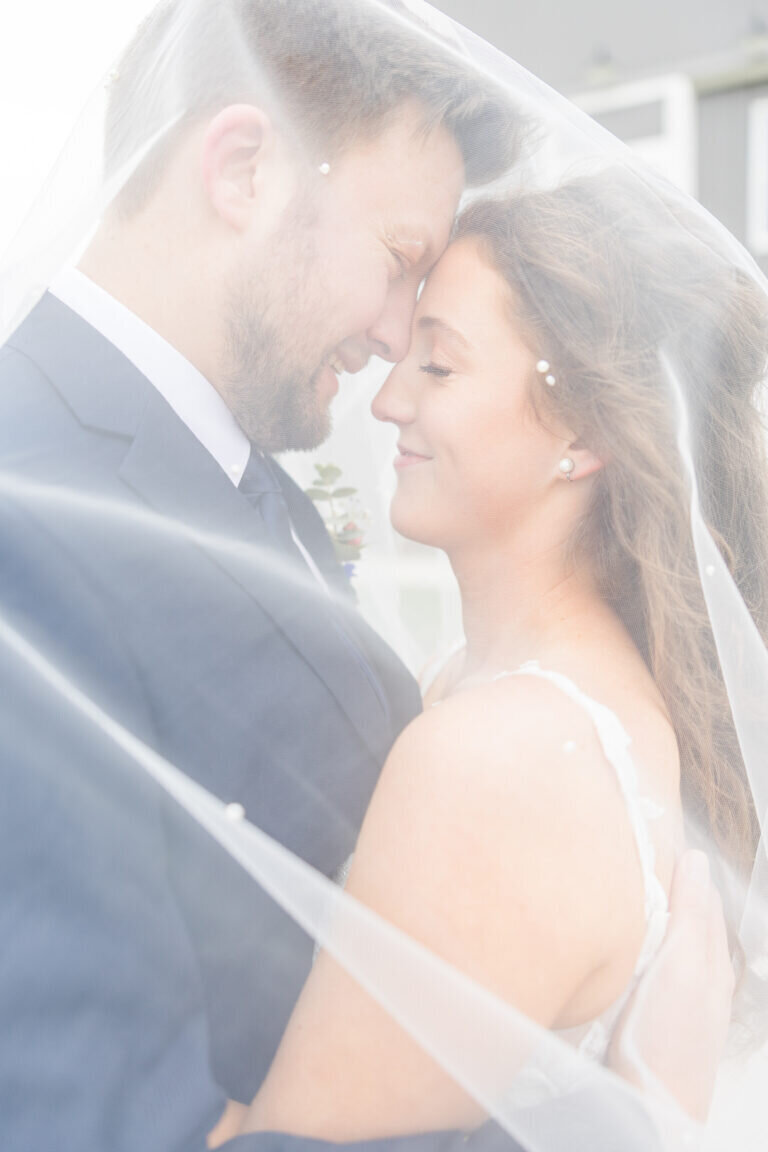 TheFourSeasonsBarnSpringWedding0047-1-768x1152