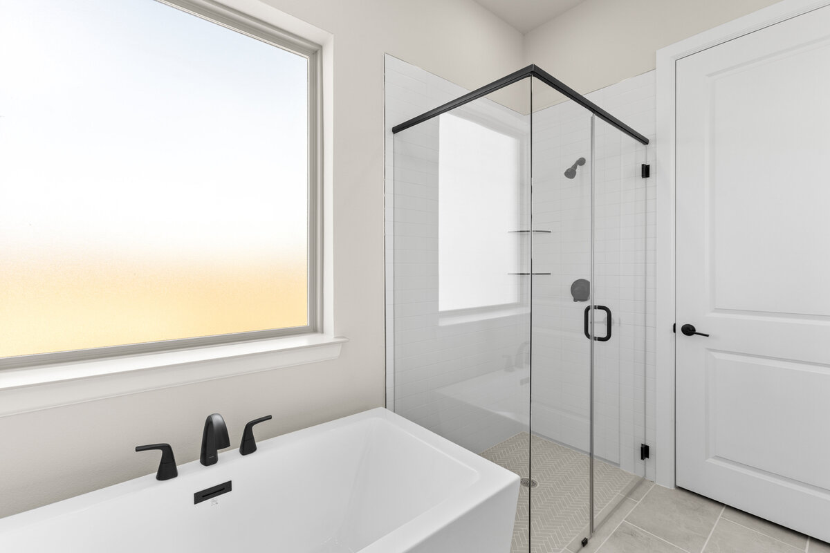 16941 Leatherflower- Primary bathroom-3