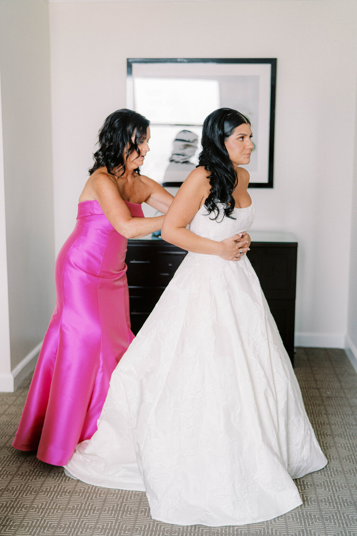Philadelphia-Ritz-Carlton-Wedding-Bride-Getting-Ready_011
