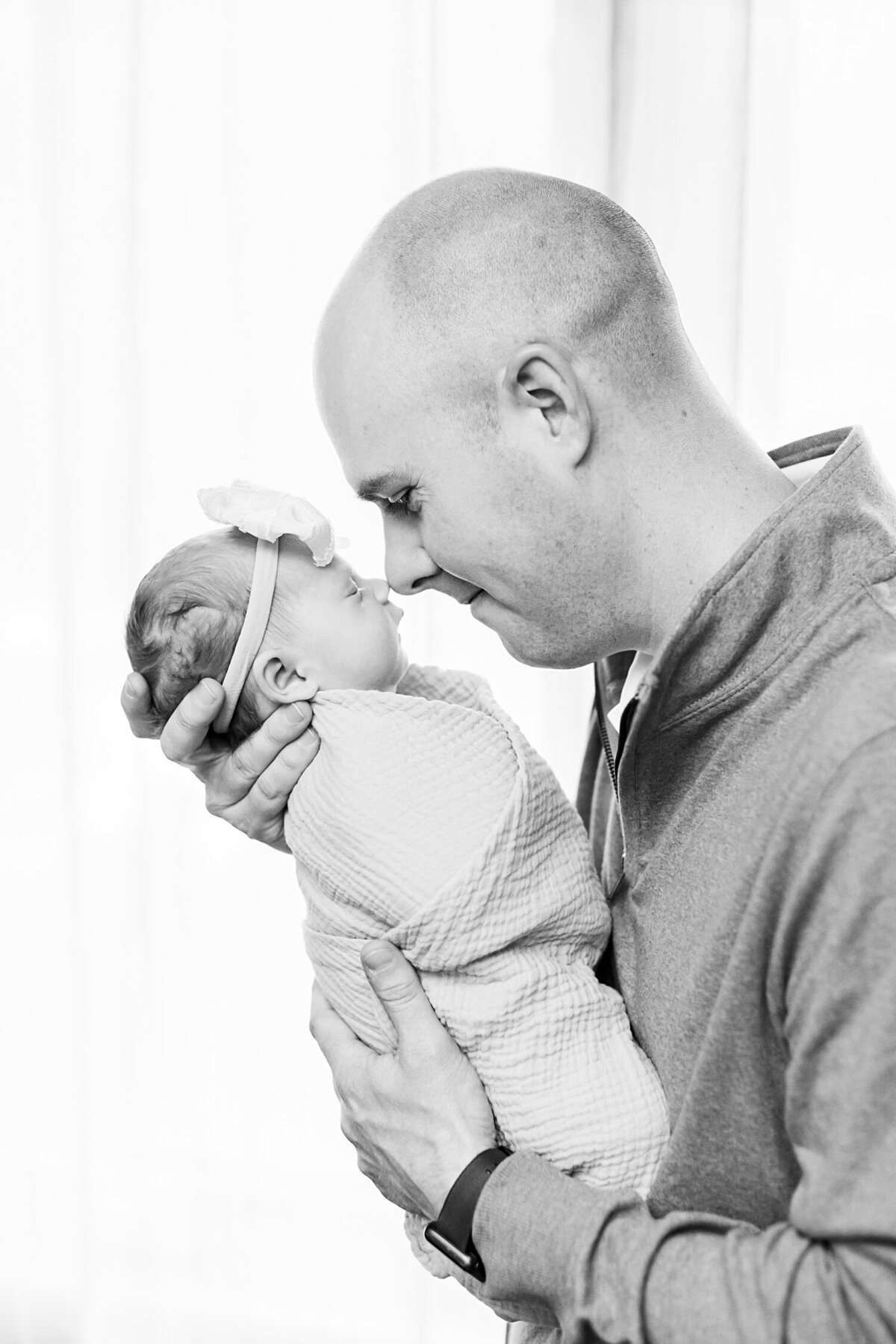 Newborn- Lifestyle-Photographer-WV-Wedding_0016