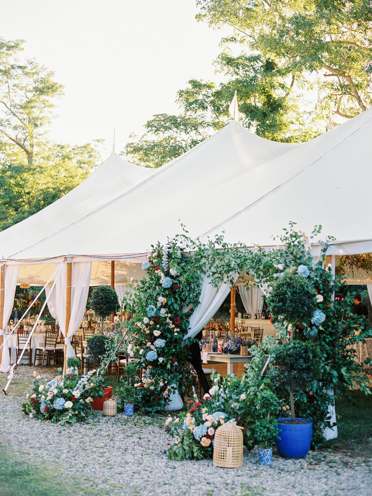 tent wedding florals