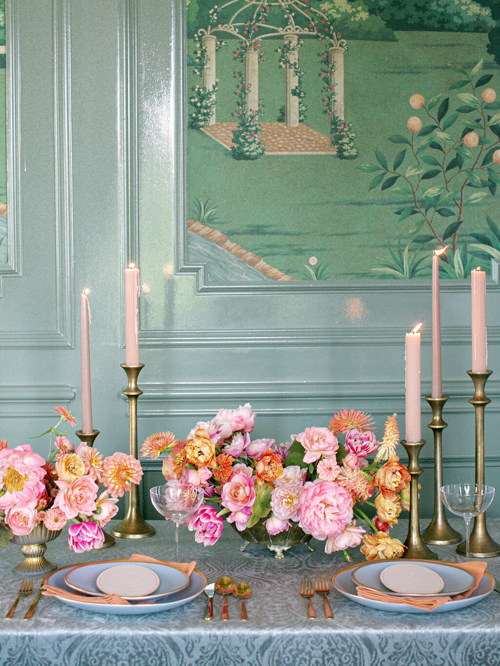 max-owens-design-english-floral-wedding-12-pink-centerpieces