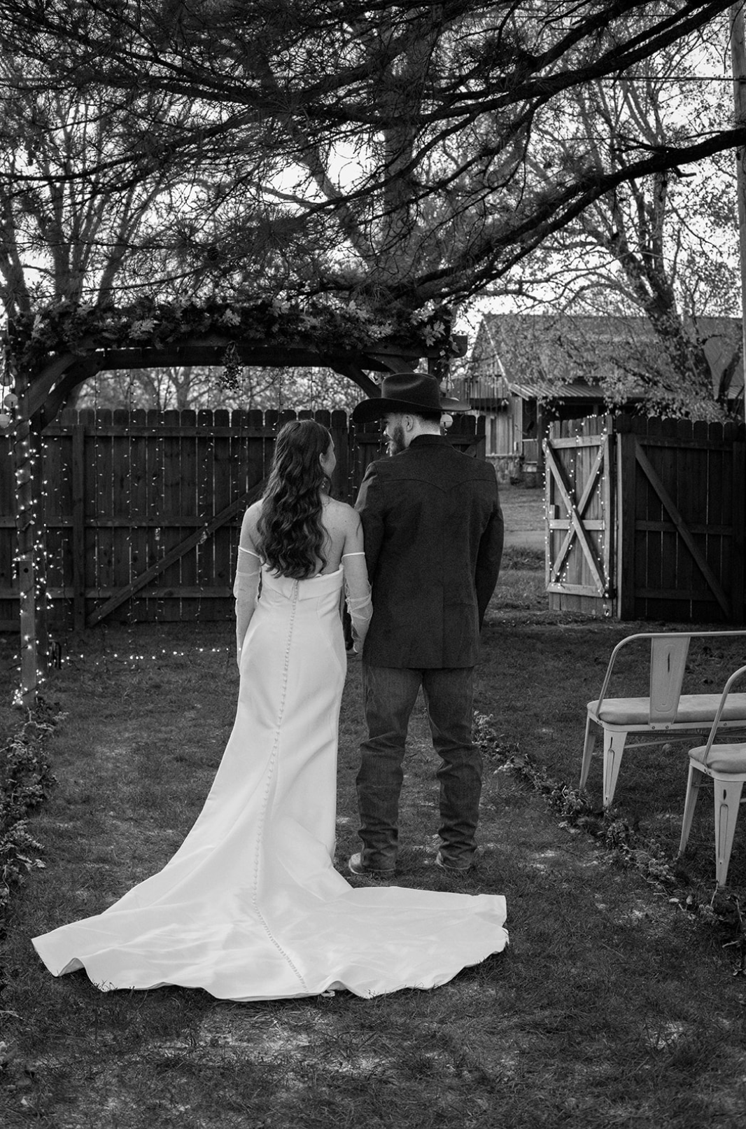 cowboy-wedding-backyard-vows