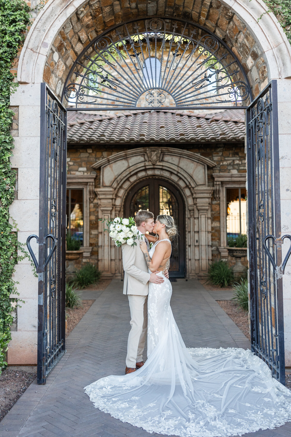 Villa Sienna Romantic Wedding30