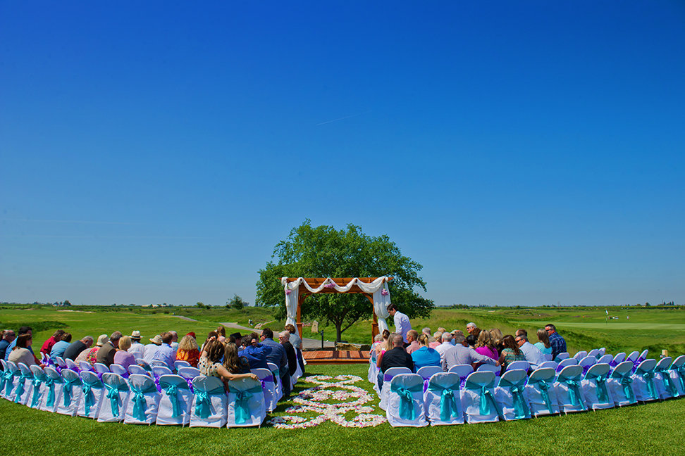 blue sky wedding day