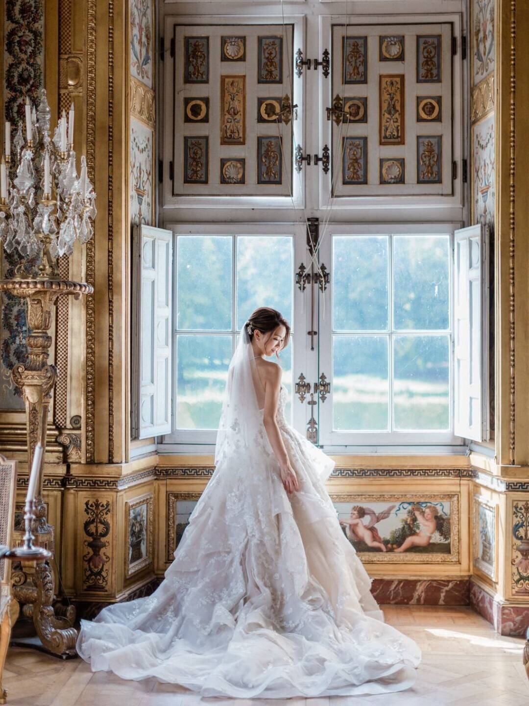 Fairytale Castle Wedding Chateau de Vaux-le-Vicomte France by @alejandrapoupelevents 6