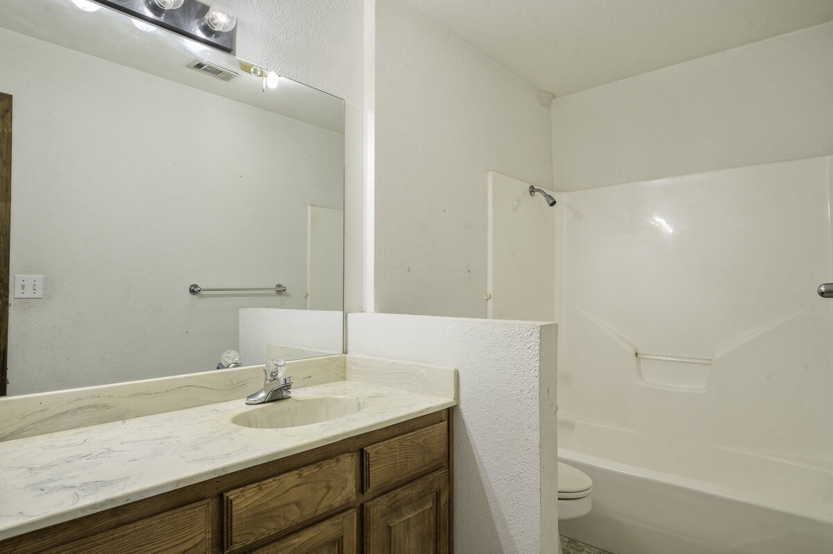 11087Chisum-22