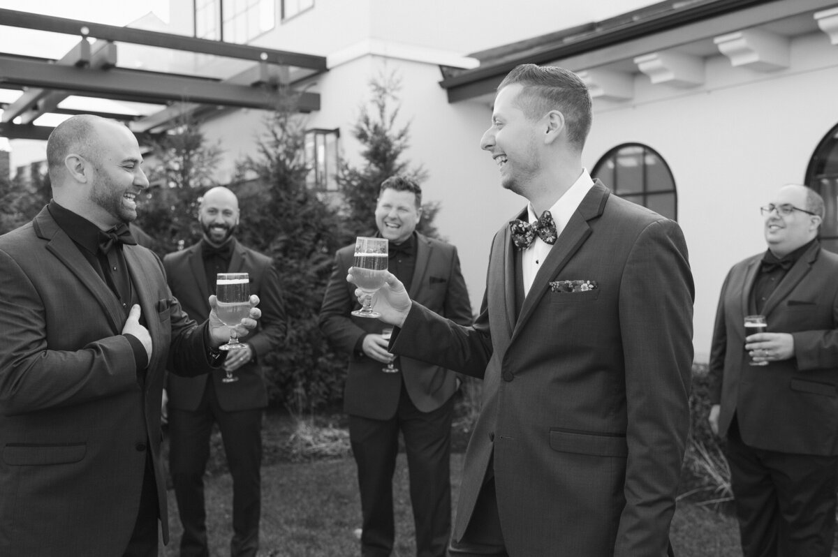 whimsical-wedding-photographer-nj-by-suess-moments-at-the-perona-farms-refinery