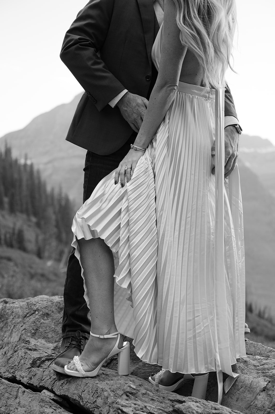 vintage-hollywood-glacier-national-park-elopement-presley-gray-photo1257