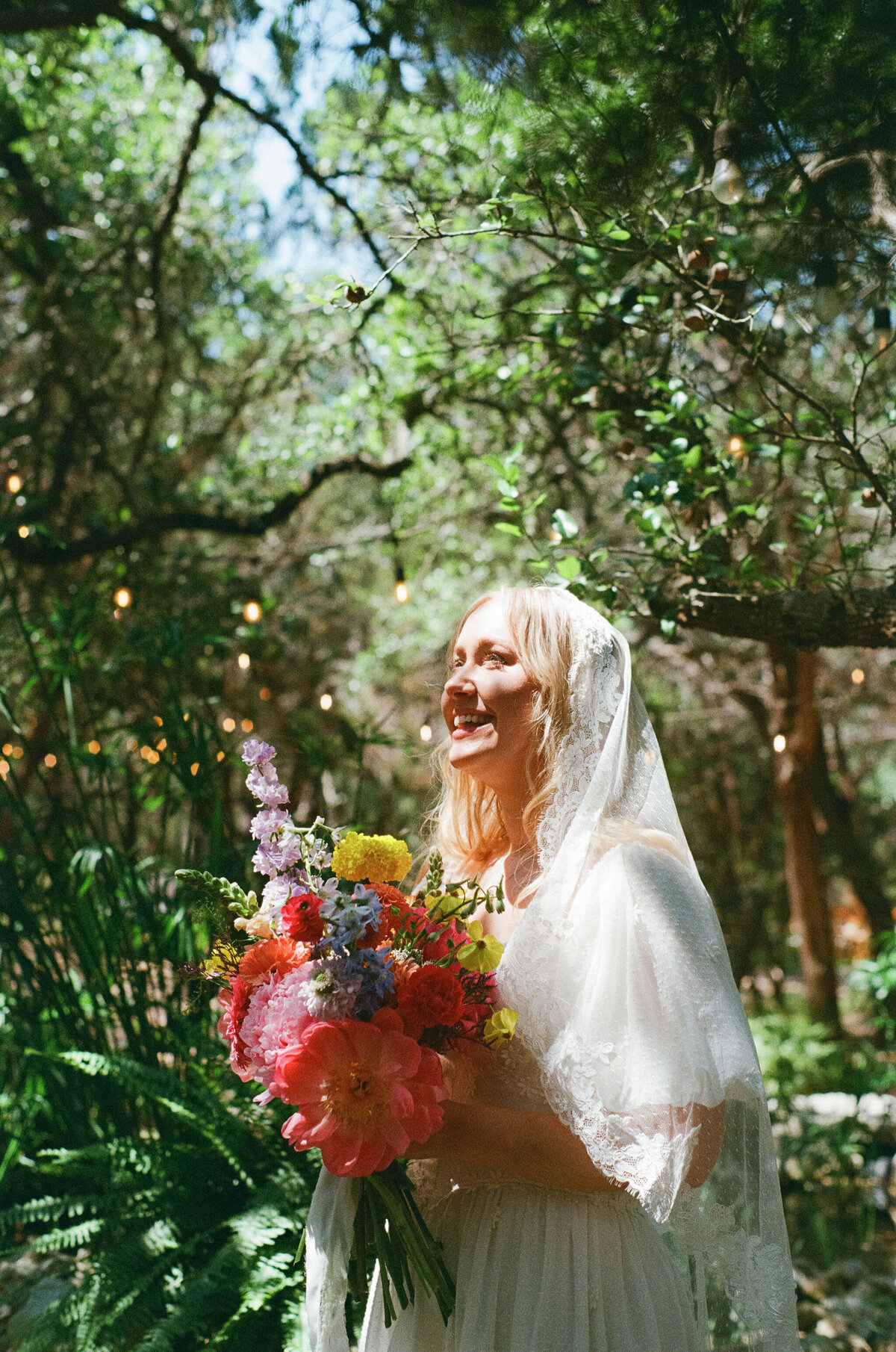 Chloe&ThomasWeddingPhotos_FirstLooks_AustinWeddingPhotographer_HereafterFilms-42