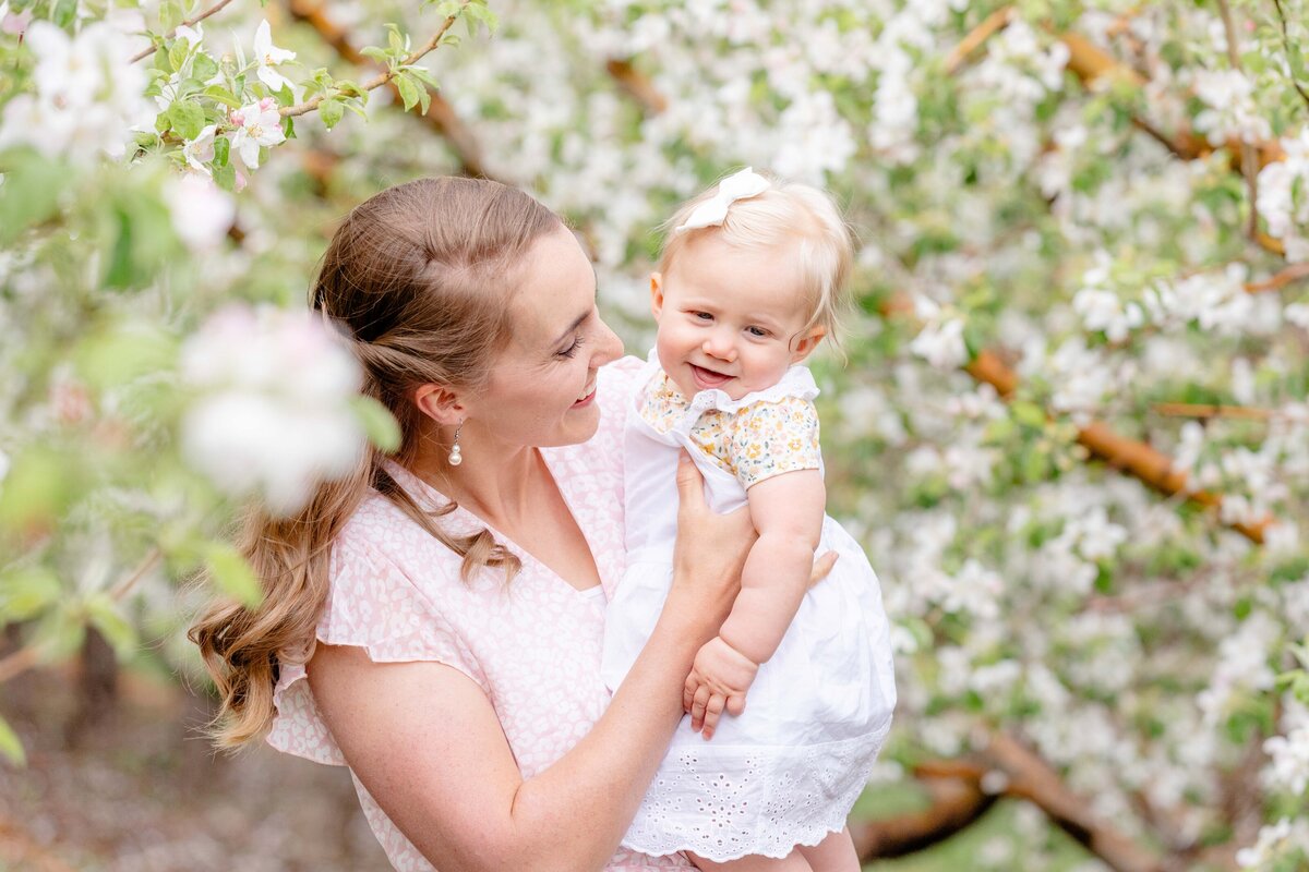 Utah-County-UT-Cherry-Blossom-Spring-Mini-Session-Magnolia-and-Grace-Photography-Co-MS# (1)-4