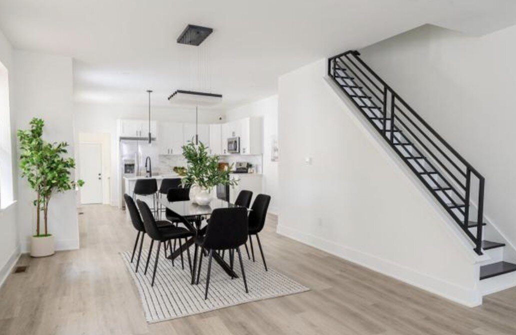 Kelly DeTommaso Vacant Home Staging Germantown PA Dining Room 