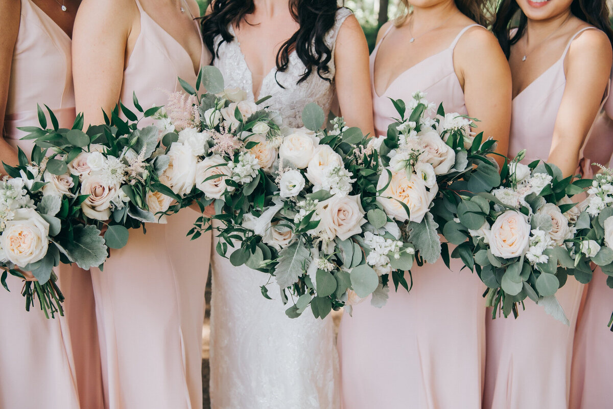 Stunning white and blush wedding bouquets perfect for any Summer wedding day