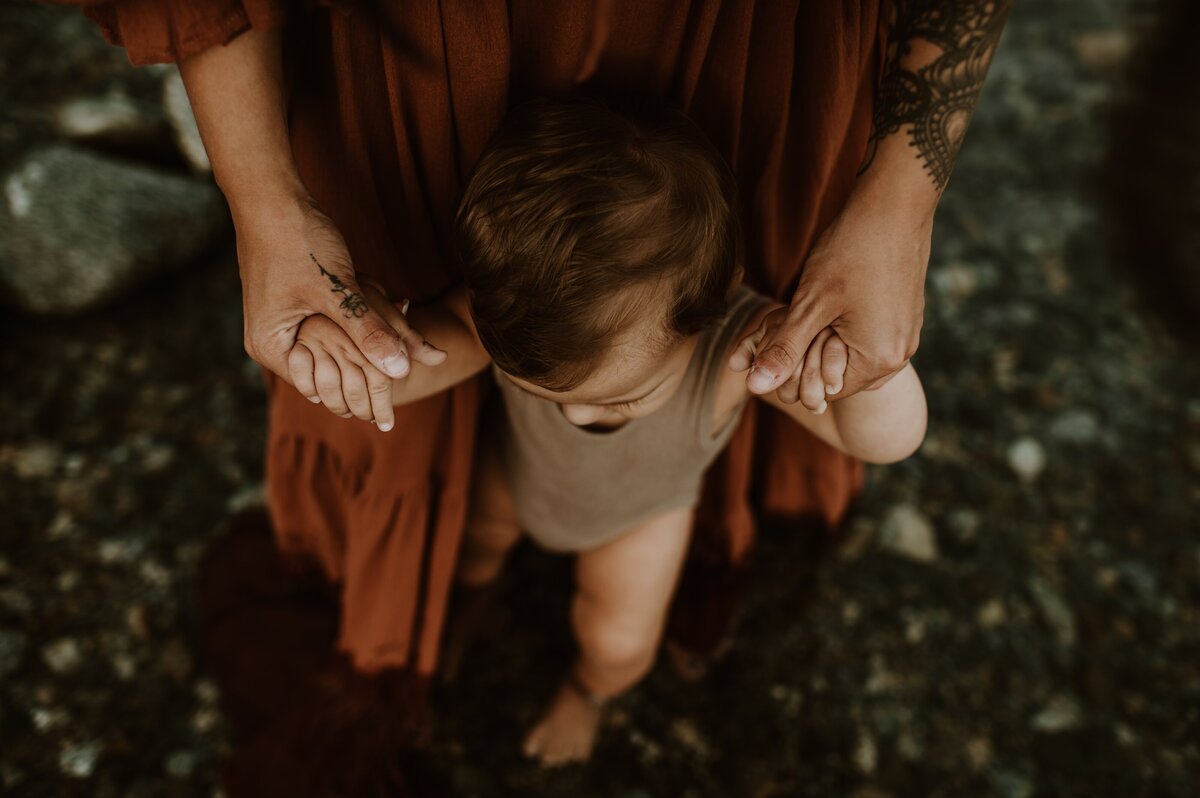Crissy-Motherhood-Photography-Session-Alouette-Lake-BC-13