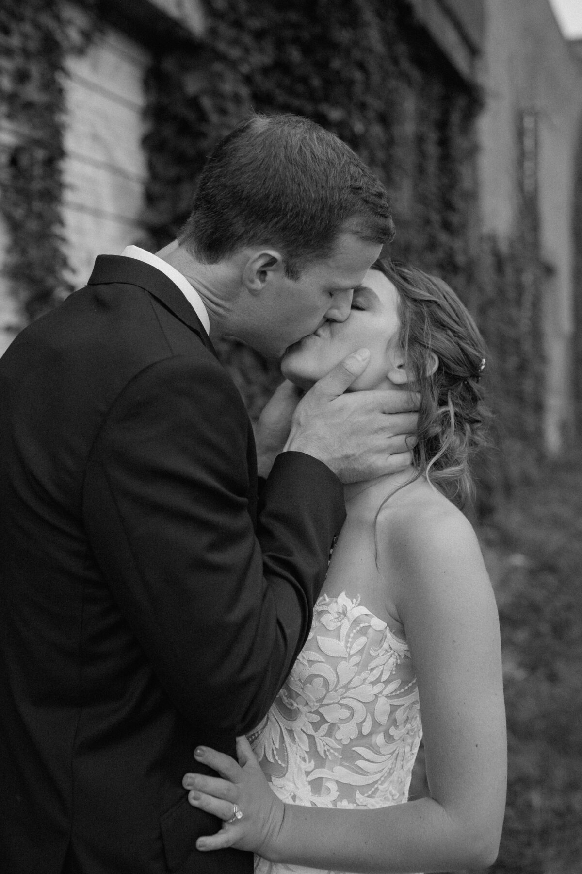 west-bottoms-kansas-city-wedding-104
