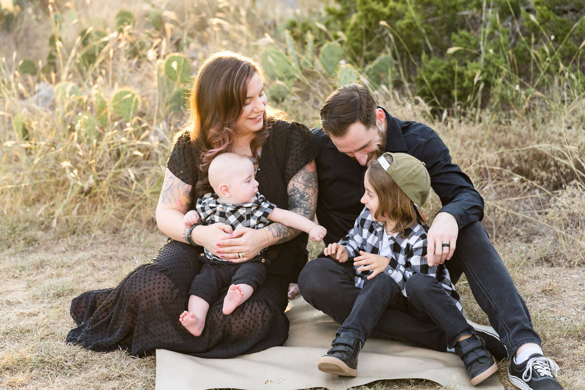 austin-family-photographer-outdoor-session (14)