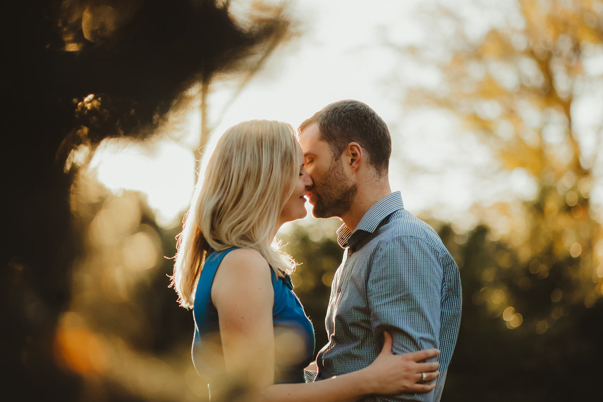 7_Outdoor_Couple_Engagement_Fall_Sunset_Maryland_Oregon_Ridge
