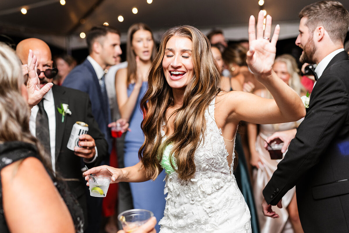 Best Cleveland Luxury Wedding Photographer LIndsey Ramdin LAR Weddings Pittsburgh Wedding Photographer Ohio Romantic Weddings86