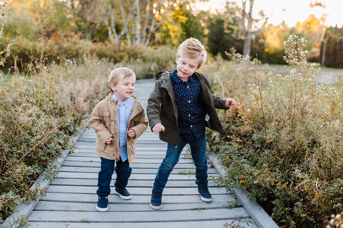 Guelph-Family-Photographer-232-333