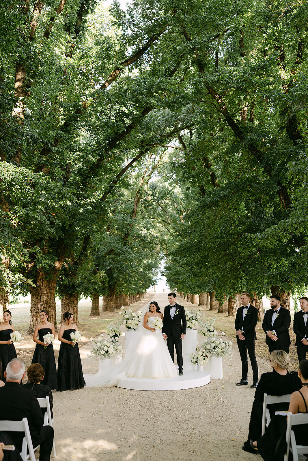 Bride_Groom_At_Alter