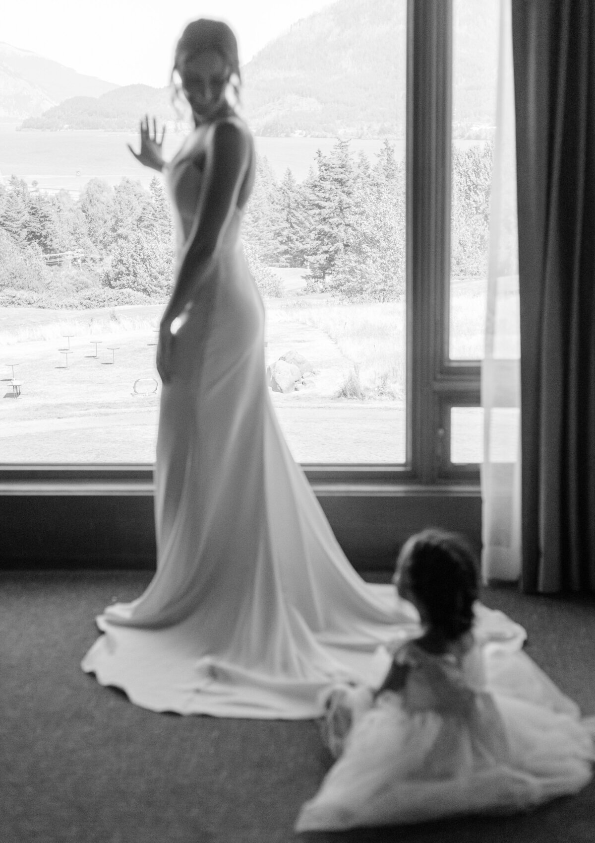 Portland OR Wedding Photographer Chantal Sokhorn Photography Skamania Lodge Stevenson Washington-121