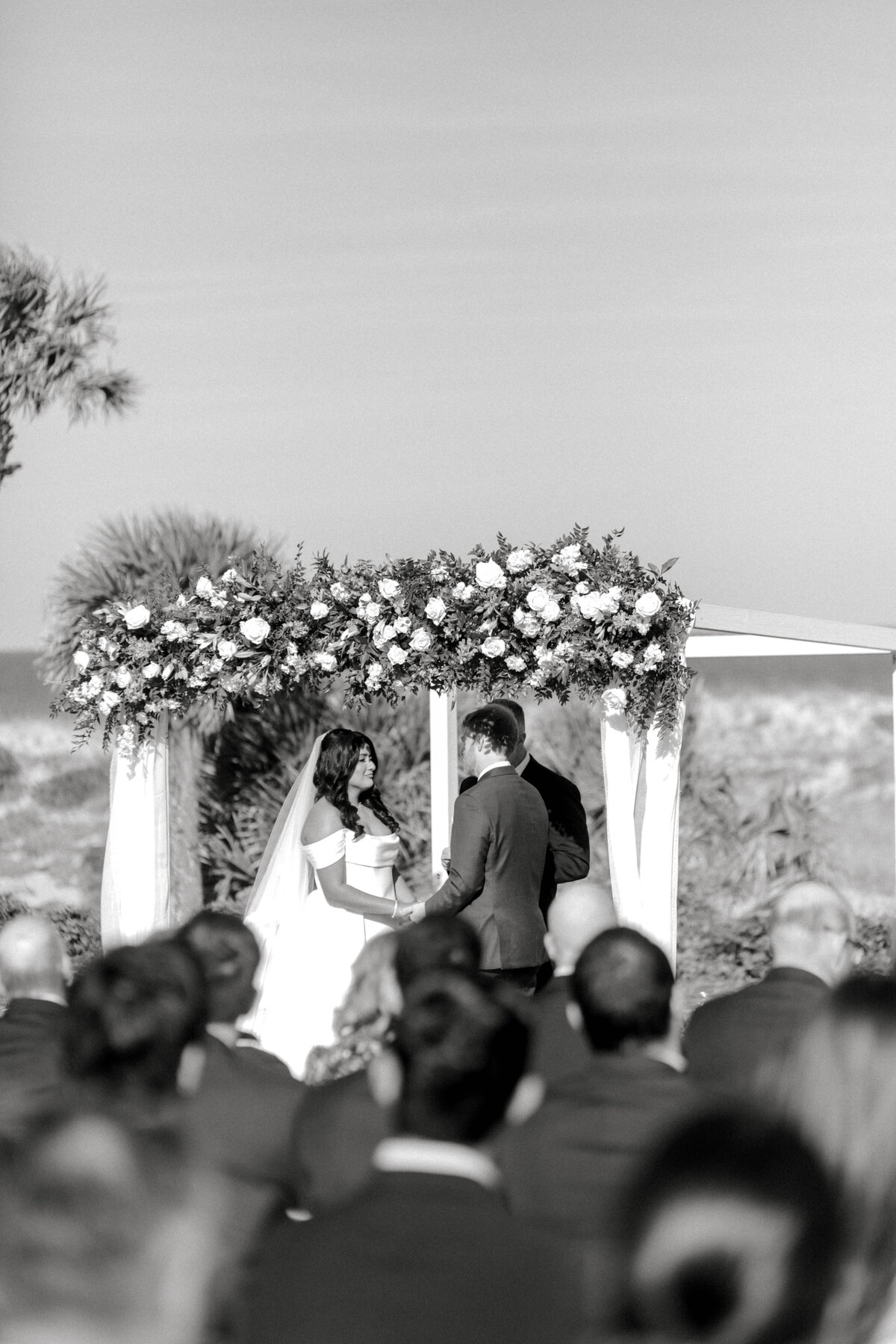 lauraperezphotographyllcjacksonvillefloridatheritzcarltonB&Mweddingday-481