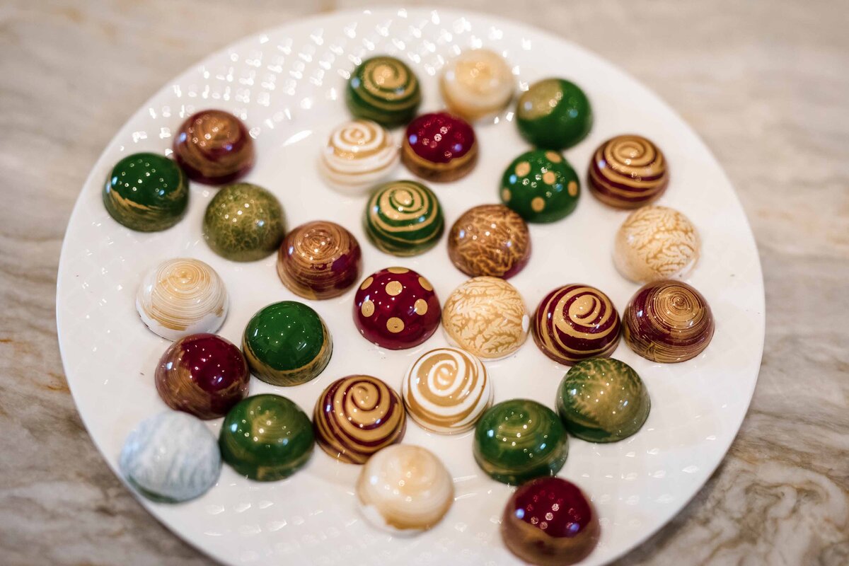 mill-valley-decorated-chocolate-bonbons