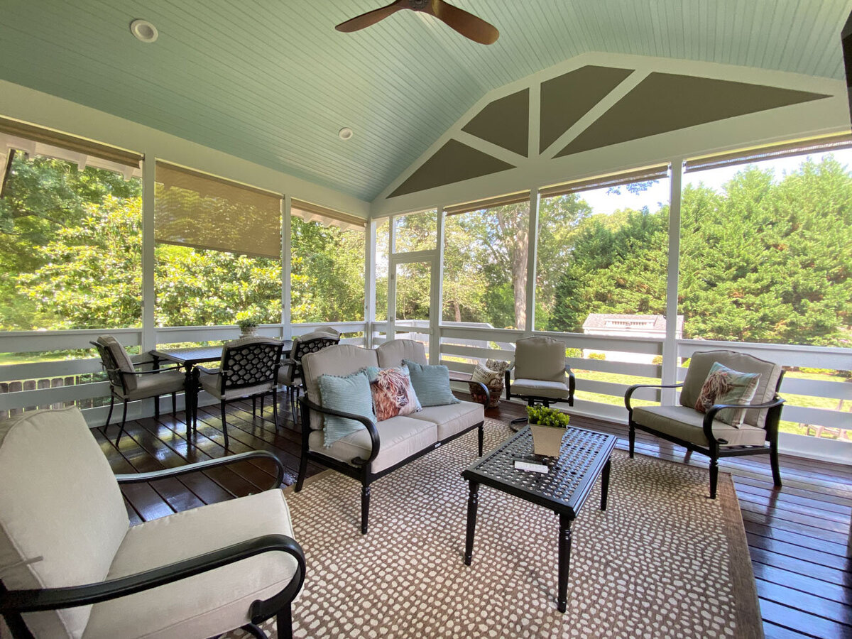 client-screen-porch-reveal-heather-homes11